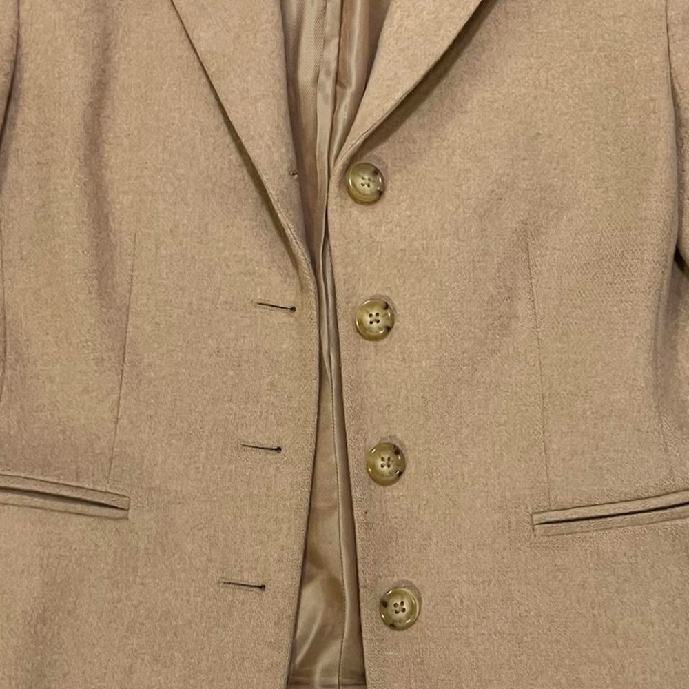 Sold - Picture 3 of 8